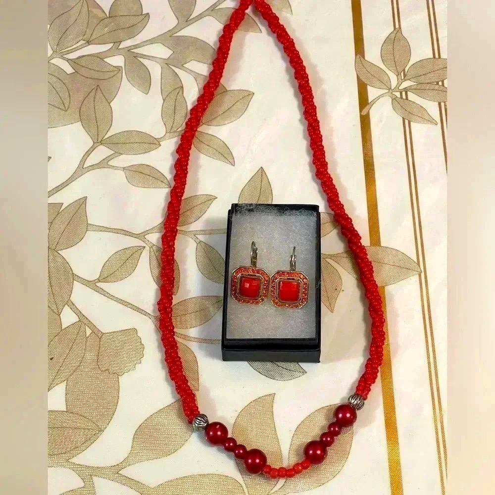 Set of 2 jewelry beads necklace and earrings red/ coral color